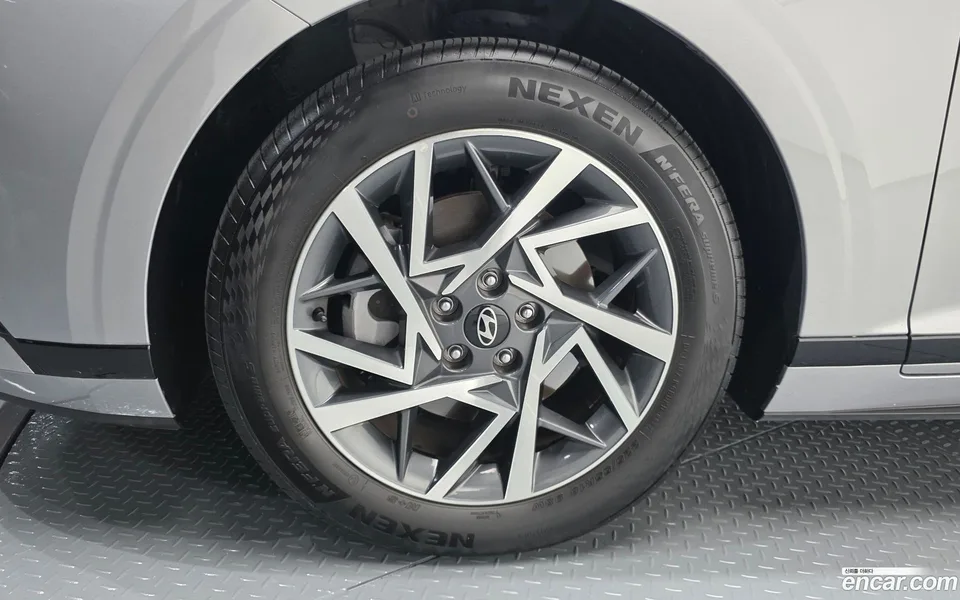Hyundai Grandeur 2.5 2WD 2023 — миниатюра 2