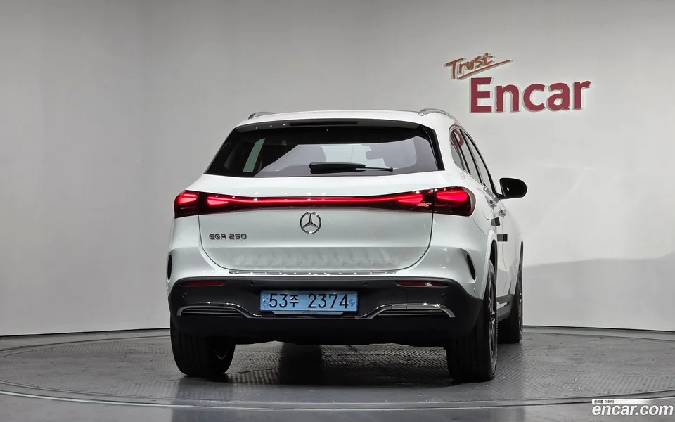 Mercedes-Benz EQA EQA250 AMG 2024 — миниатюра 4