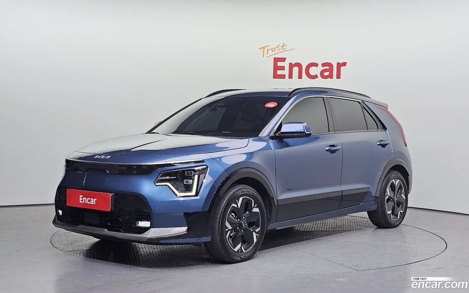 Kia Niro EV 2022 — фото 1, купить с доставкой в Москву