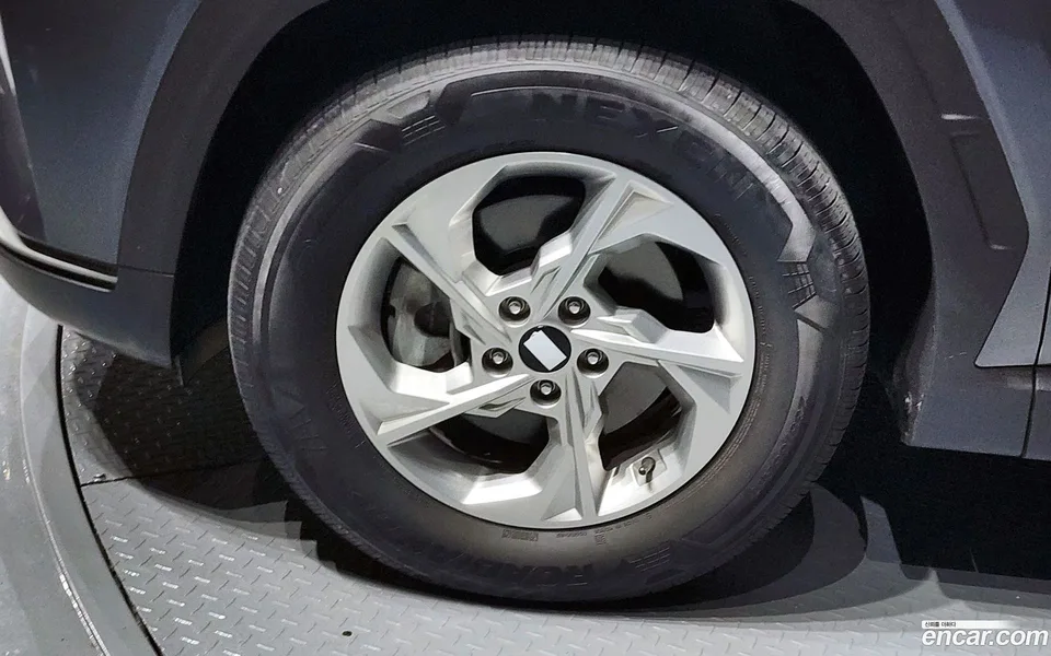 Hyundai Tucson 2.0 2WD 2023 — миниатюра 5