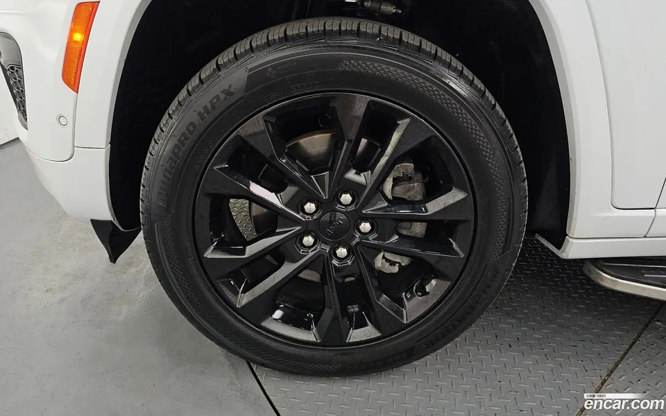 Jeep Grand Cherokee L 3.6 2022 — миниатюра 2