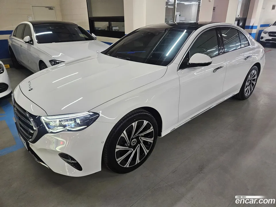 Mercedes-Benz E-Class E300 4MATIC 2026 — фото 1, купить с доставкой в Москву