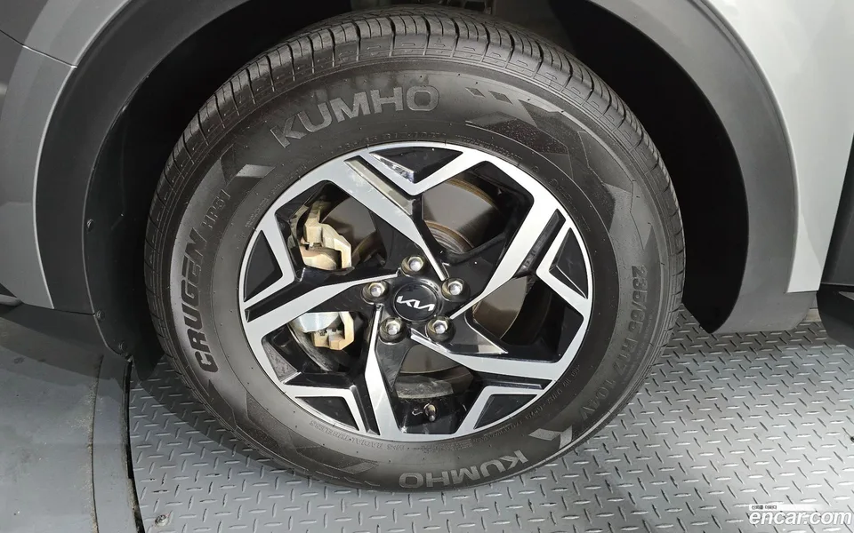 Kia Sportage 2.0 2WD 2023 — миниатюра 2