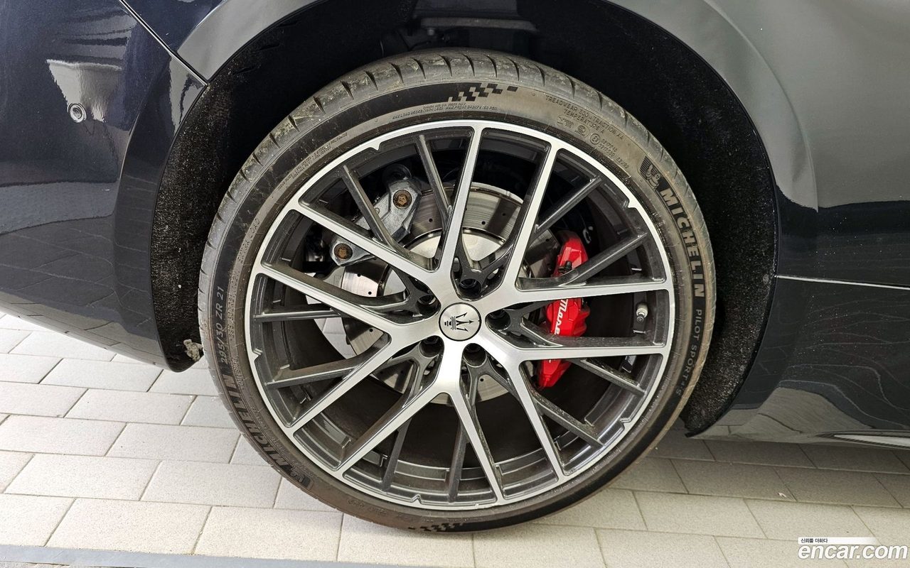 Maserati GranCabrio 2024 — 5