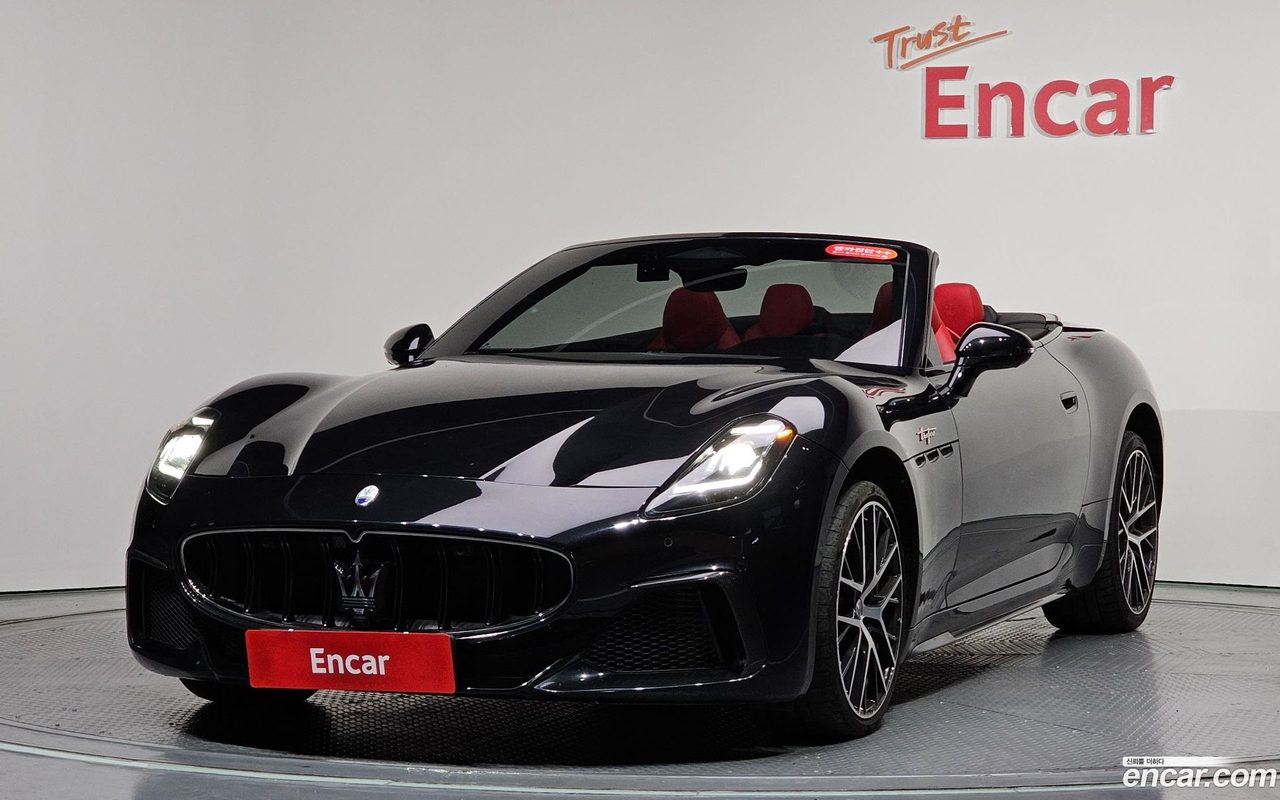 Maserati GranCabrio 2024