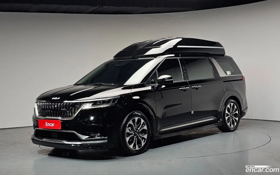 Kia Carnival 9 () 2022 — фото 1, купить с доставкой в Москву