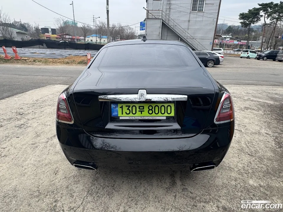Rolls-Royce Ghost 6.7 V12 2023 — миниатюра 2
