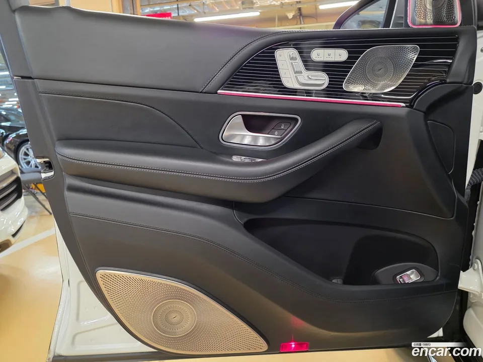 Mercedes-Benz GLS-Class GLS600 4MATIC 2022 — thumbnail 2