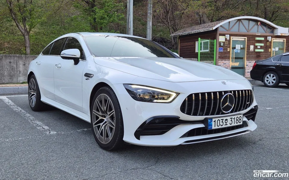 Mercedes-Benz AMG GT 4 43 4MATIC+ 2022 — миниатюра 3