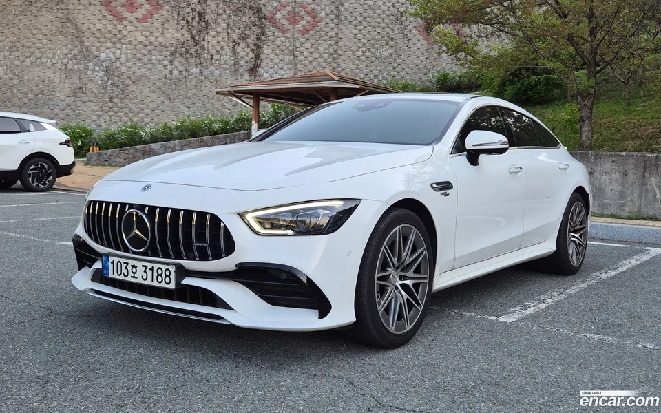 Mercedes-Benz AMG GT 4 43 4MATIC+ 2022 — фото 1, купить с доставкой в Москву
