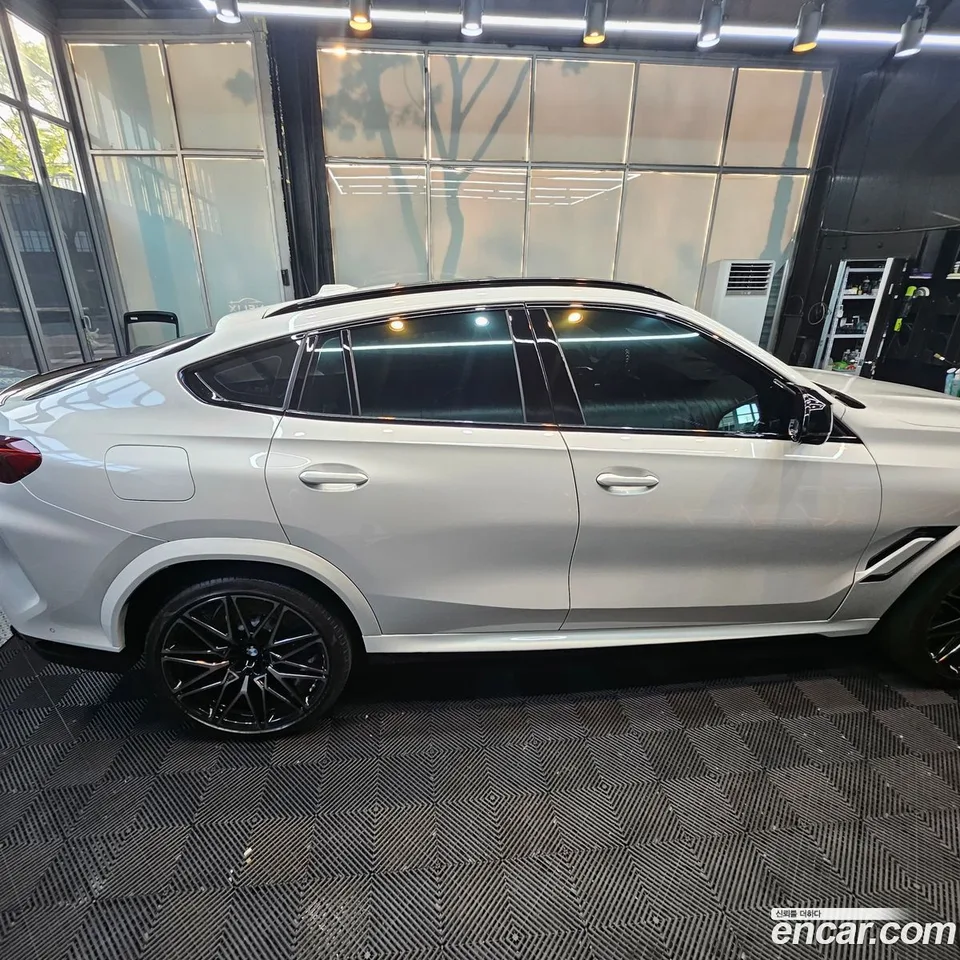 BMW X6 M 4.4 2024 — миниатюра 5