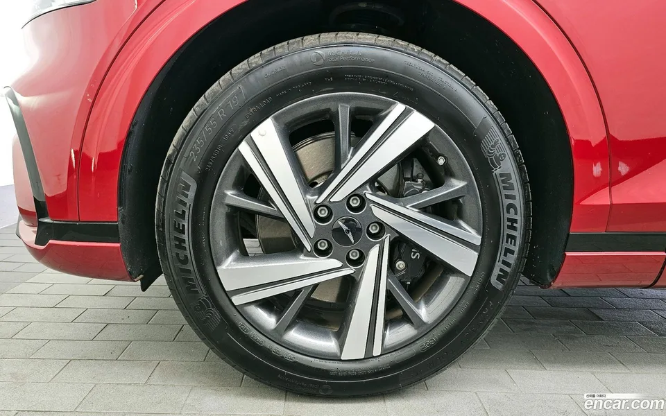 Genesis GV70 2.5T 2WD 2024 — миниатюра 2