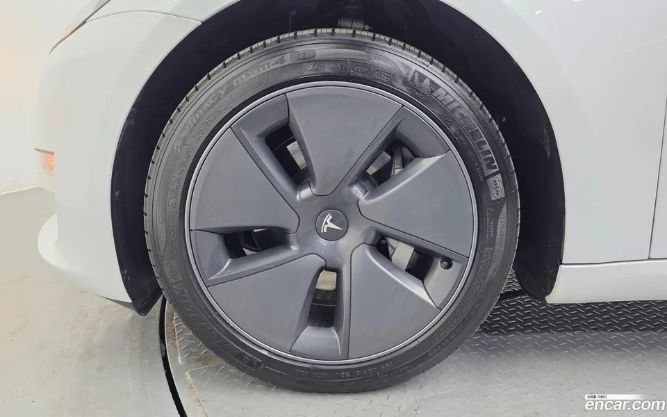 Tesla Model 3 RWD 2022 — миниатюра 2