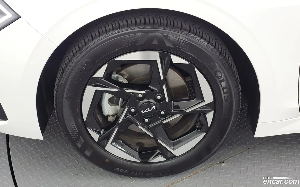 Kia K5 2.0 2024 — миниатюра 5