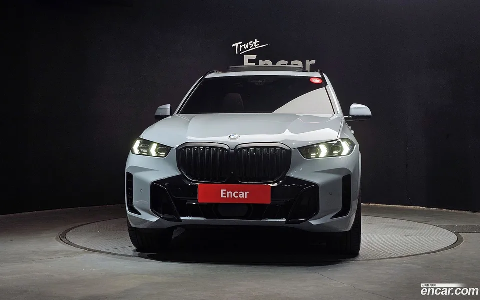 BMW X5 xDrive 40i M 2025 — миниатюра 3