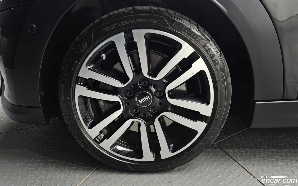 MINI Cooper S 5 2024 — миниатюра 5