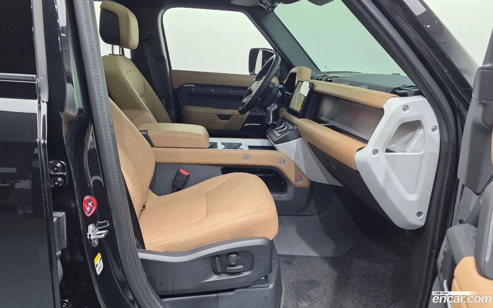 Land Rover Defender 110 P300 X- SE 2025 — миниатюра 3