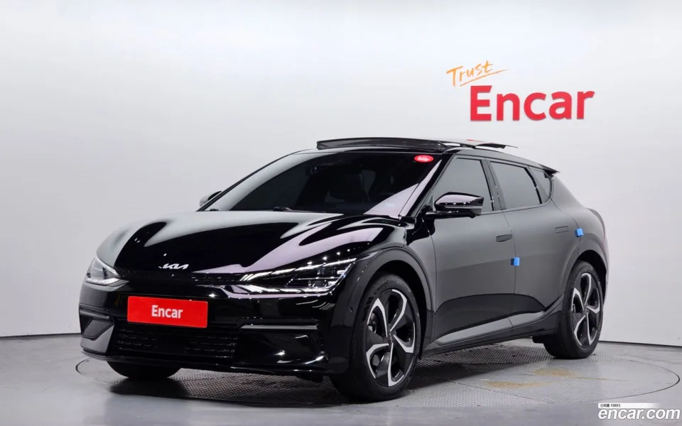Kia EV6 4WD 2023 — фото 1, купить с доставкой в Москву