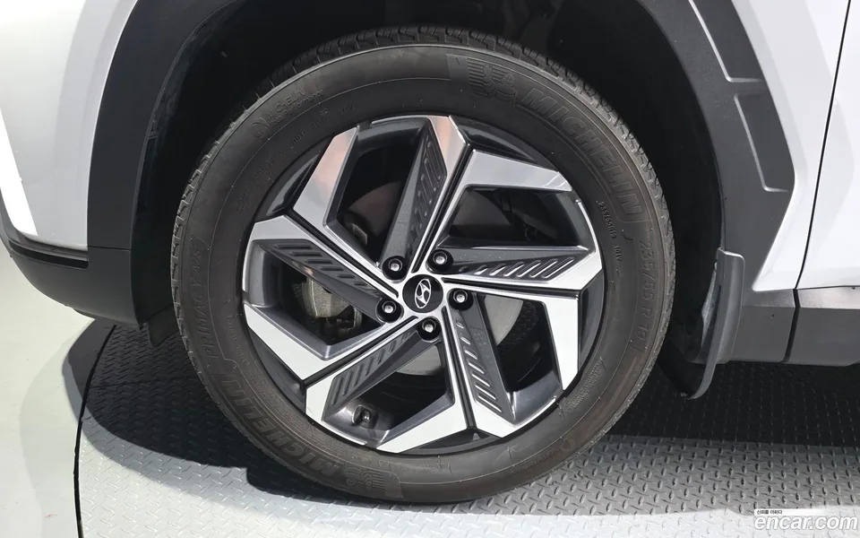Hyundai Tucson 1.6 2WD 2022 — миниатюра 2