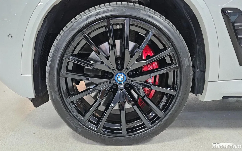 BMW X5 xDrive 50e M 2024 — миниатюра 2