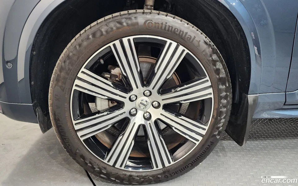 Volvo XC90 B6 2022 — миниатюра 2