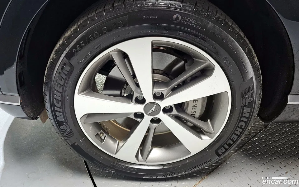 Genesis GV80 2.5T 2WD 2023 — миниатюра 2