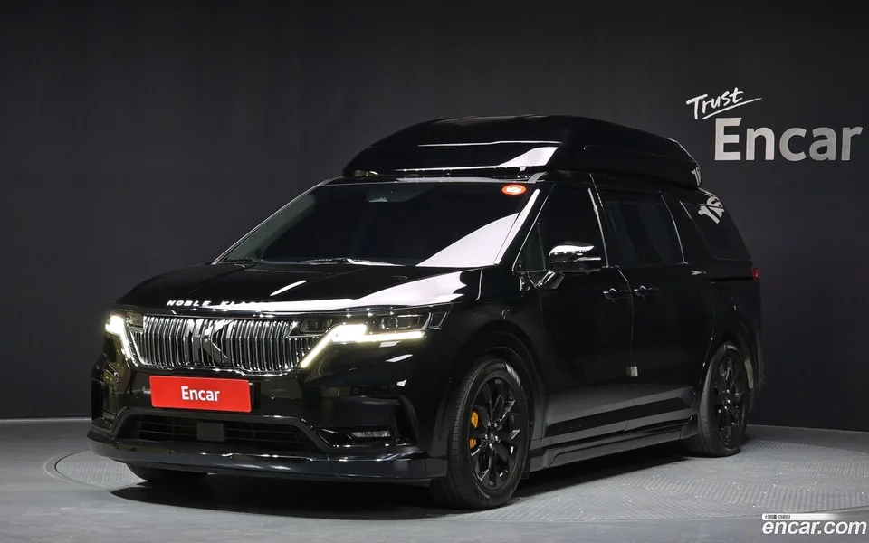 Kia Carnival 9 () 2022 — фото 1, купить с доставкой в Москву