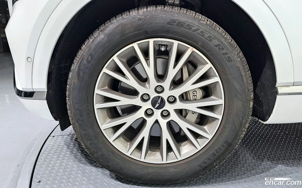 Genesis GV80 2.5T 2WD 2023 — миниатюра 5