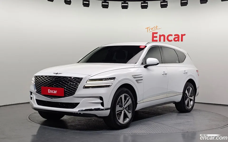 Genesis GV80 2.5T AWD 2023 — фото 1, купить с доставкой в Москву