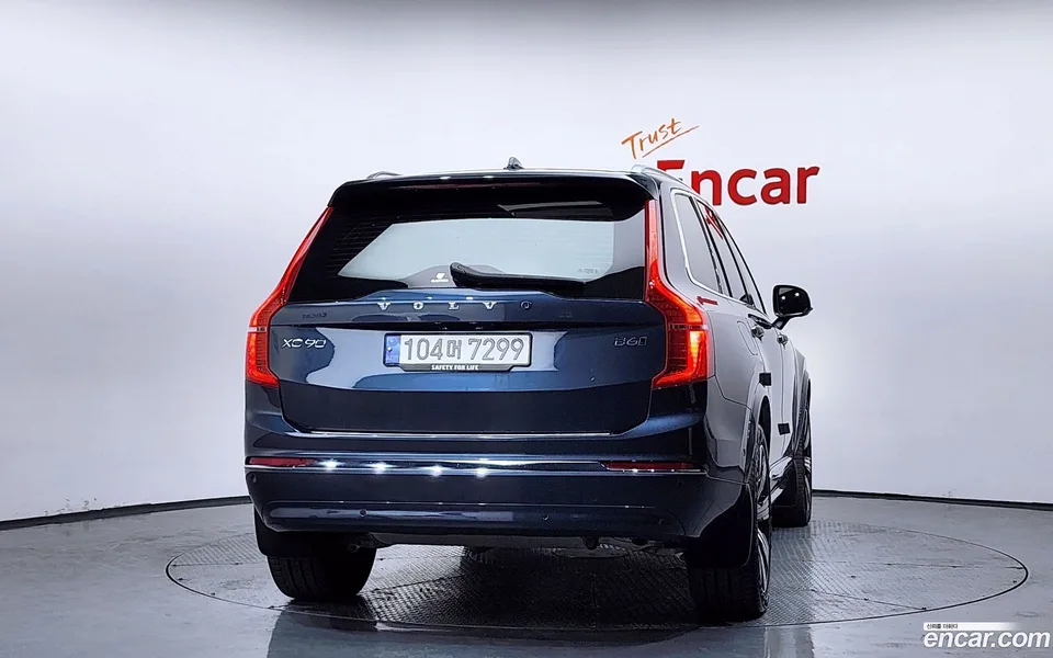 Volvo XC90 B6 2022 — миниатюра 4