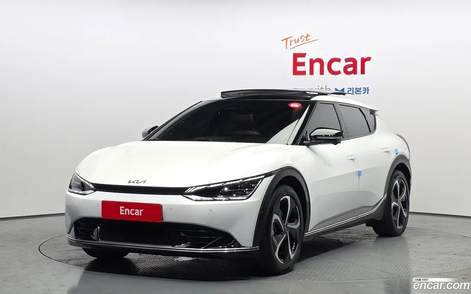 Kia EV6 2022 — фото 1, купить с доставкой в Москву