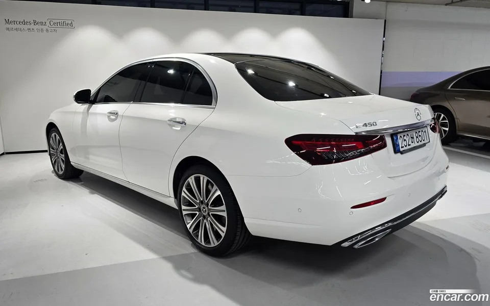 Mercedes-Benz E-Class E450 4MATIC 2022 — миниатюра 3