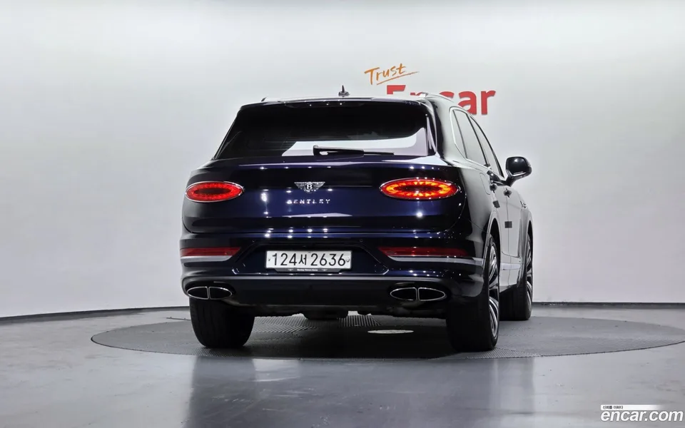 Bentley Bentayga 4.0 V8 2023 — миниатюра 4