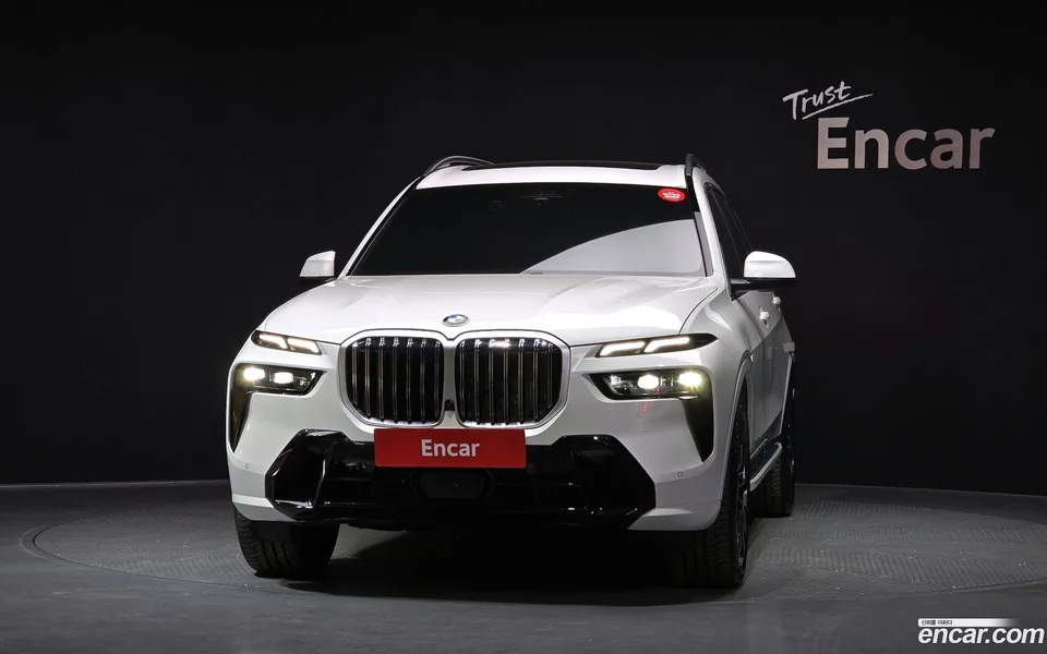 BMW X7 xDrive 40i M 6 2025 — миниатюра 3