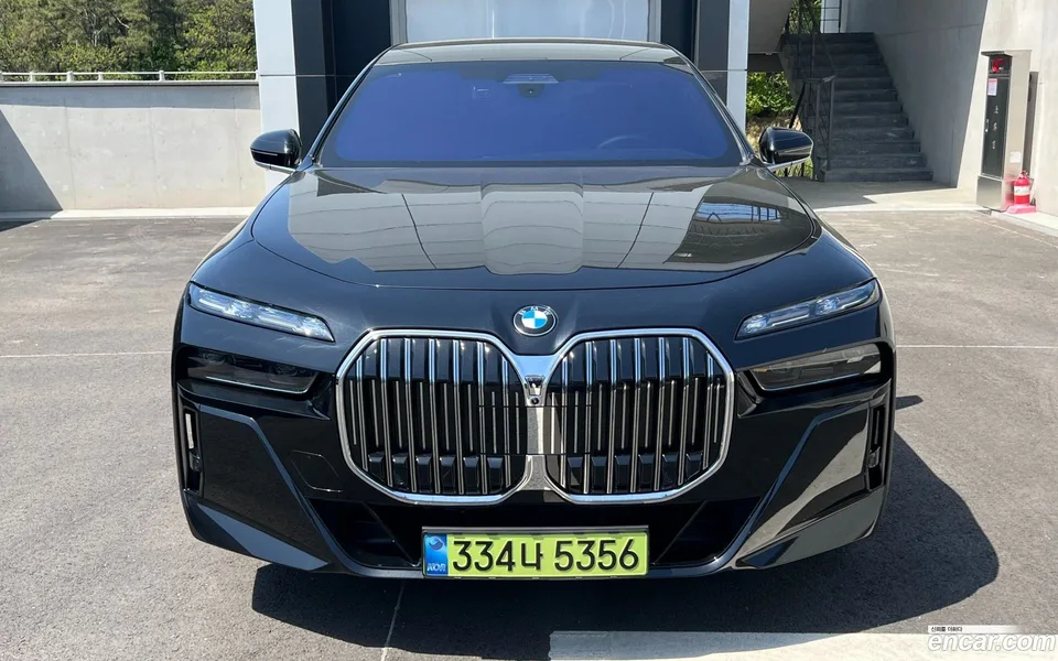 BMW 7 Series 740d xDrive M 2025 — миниатюра 3
