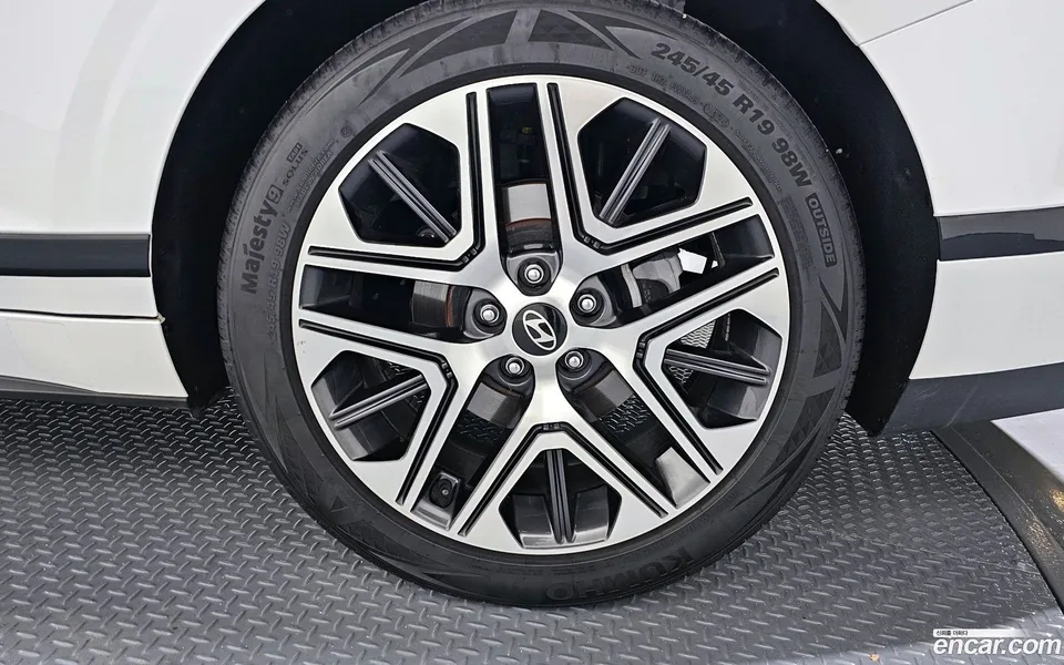 Hyundai Grandeur 2.5 2WD 2024 — миниатюра 5