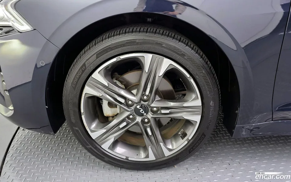 Kia K5 Hybrid 2023 — миниатюра 5
