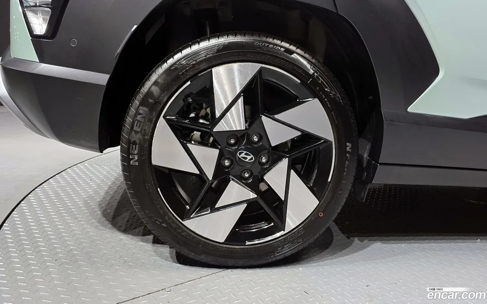 Hyundai Kona 1.6 2WD 2024 — миниатюра 5