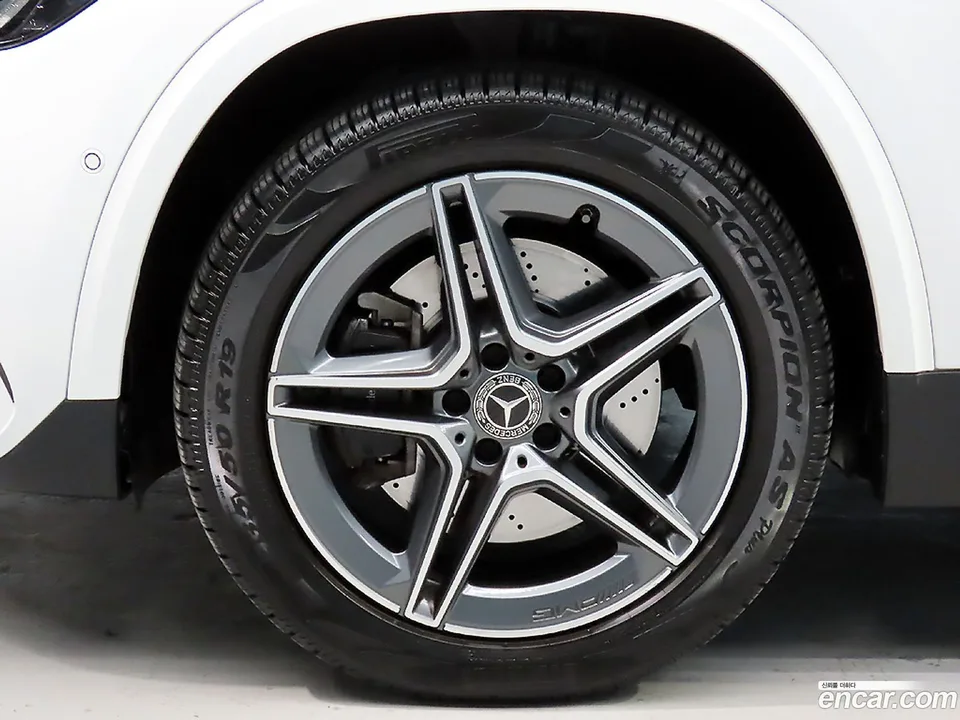 Mercedes-Benz GLA-Class GLA250 4MATIC 2024 — миниатюра 2