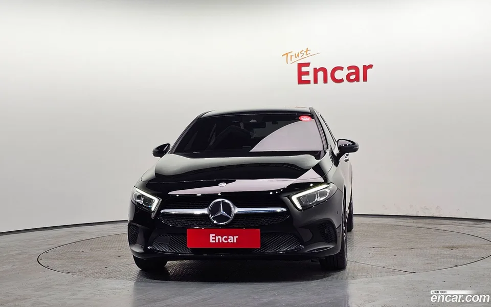 Mercedes-Benz A-Class A220 2022 — миниатюра 3