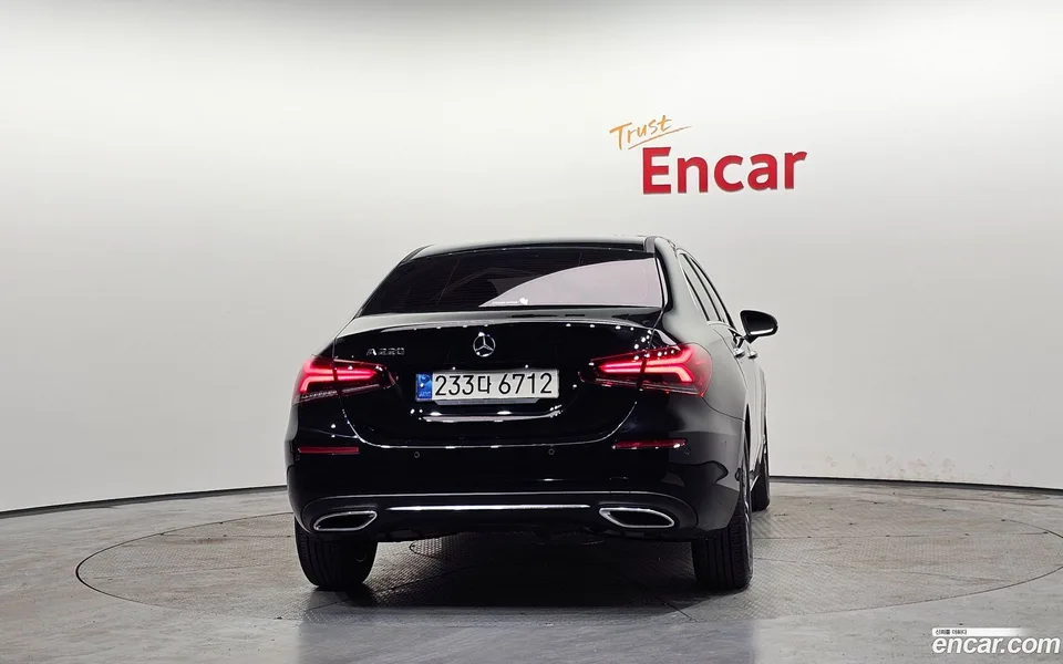 Mercedes-Benz A-Class A220 2022 — миниатюра 4
