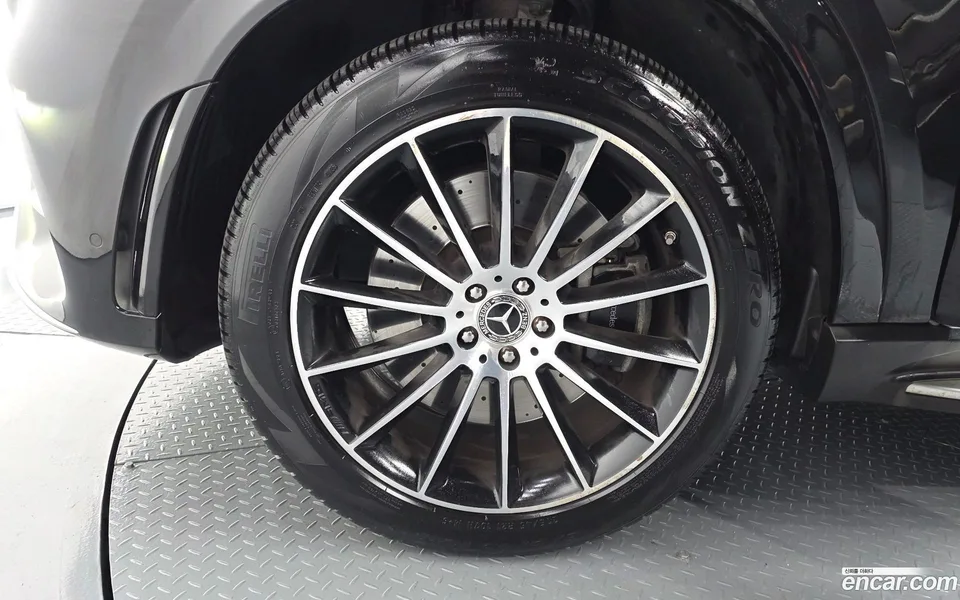 Mercedes-Benz GLE-Class GLE450 4MATIC 2023 — миниатюра 5