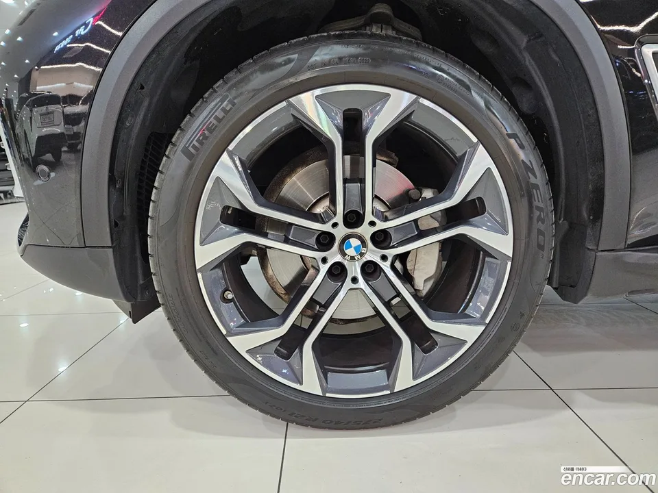 BMW X5 xDrive 40i xLine 2022 — миниатюра 5