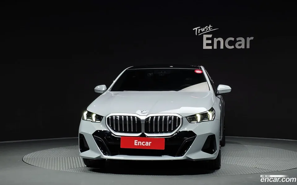 BMW i5 eDrive 40 M 2024 — миниатюра 3