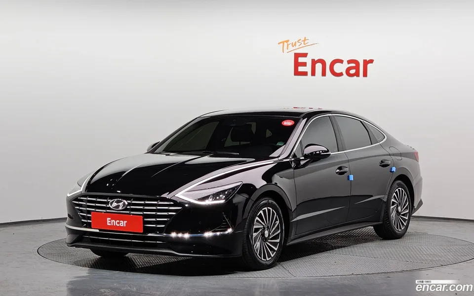 Hyundai Sonata Hybrid 2022 — фото 1, купить с доставкой в Москву
