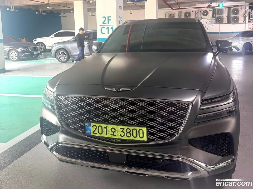 Genesis GV80 2.5T AWD 2024 — фото 1, купить с доставкой в Москву