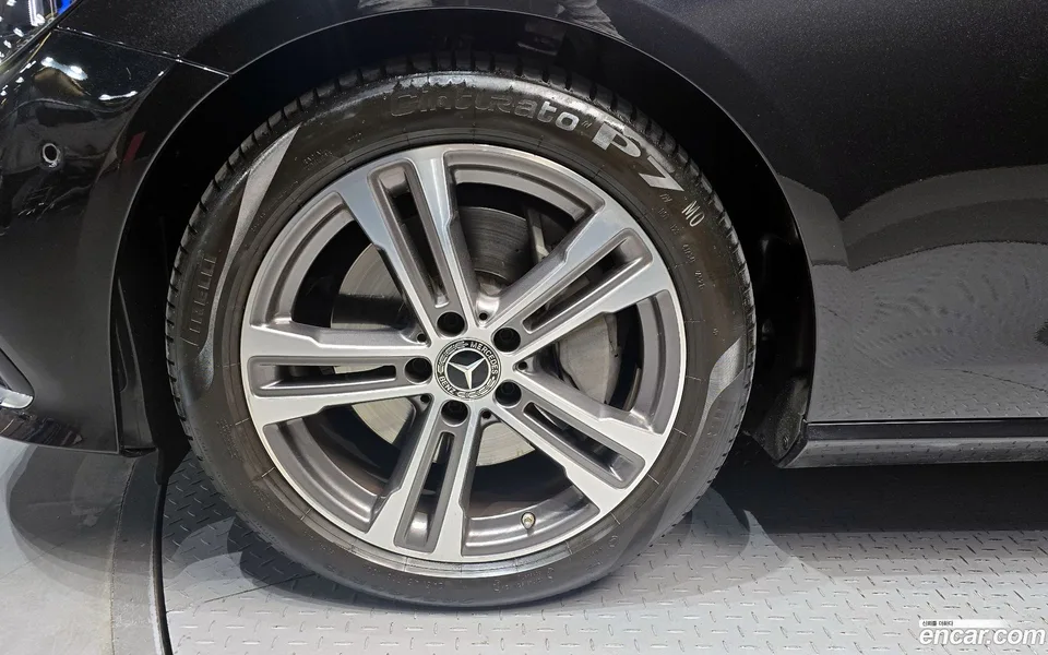 Mercedes-Benz E-Class E350 4MATIC 2022 — миниатюра 5