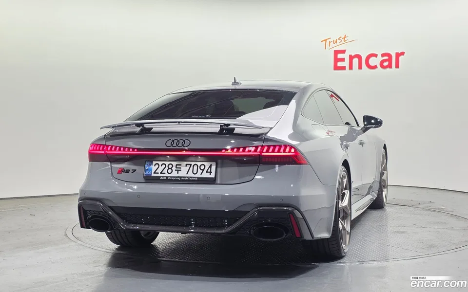 Audi RS7 (4K) 4.0 TFSI 2025 — миниатюра 4