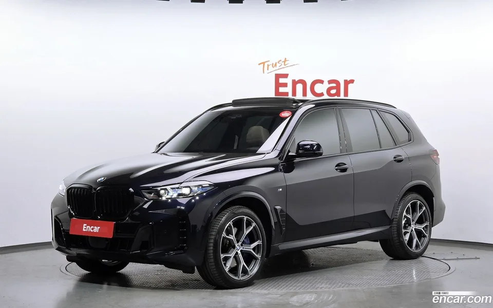 BMW X5 xDrive 30d M 2025 — фото 1, купить с доставкой в Москву