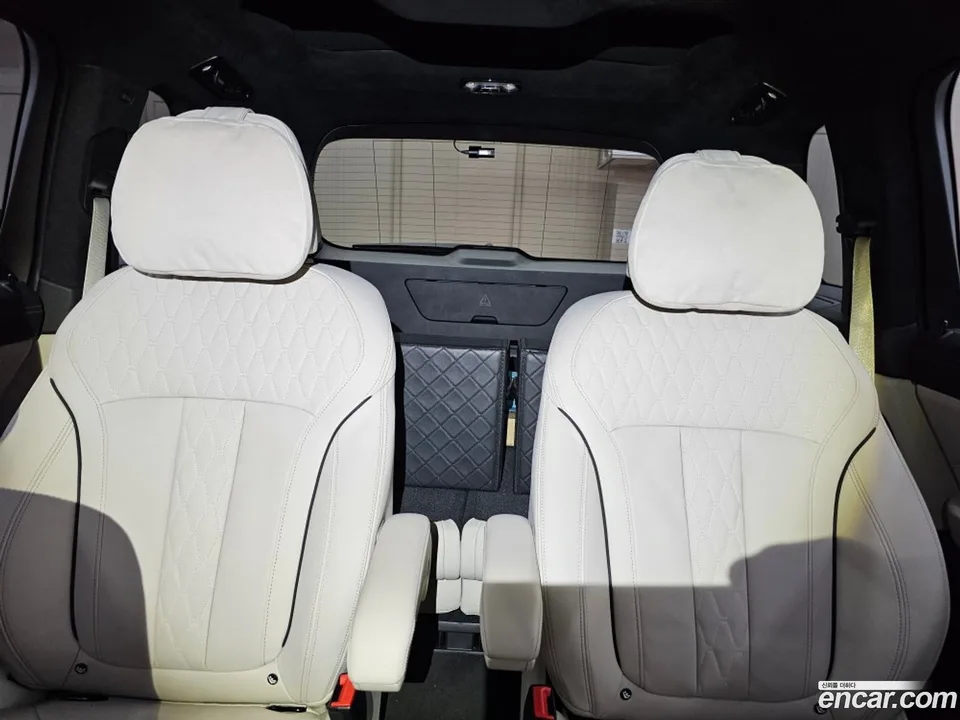 BMW X7 xDrive 40i M 6 2023 — миниатюра 2